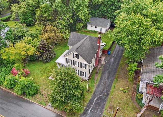Property at 112 E Brown St, East Stroudsburg, PA 18301, 3 beds, 2 baths