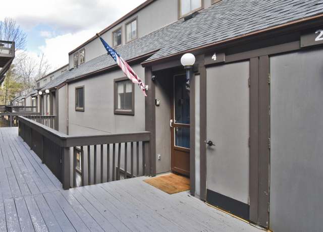 Property at 4 Middle Village Way, Tannersville, PA 18372, 3 beds, 1.5 baths