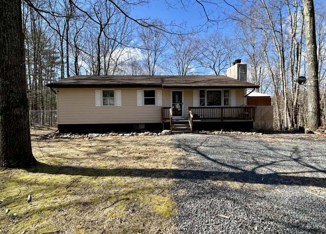 Property at 8 Tulip Ln, Thornhurst, PA 18424, 2 beds, 1 bath