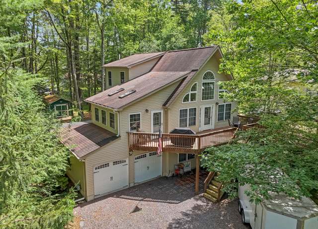 Property at 132 Woodbury Dr, Pocono Lake, PA 18347, 4 beds, 2.5 baths