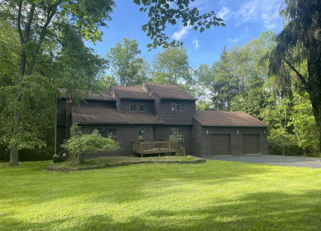 Property at 419 Main St, Gouldsboro, PA 18424, 3 beds, 2.5 baths
