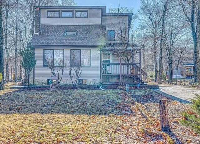 Property at 4623 Burnside Dr, Tobyhanna, PA 18466, 3 beds, 2.5 baths