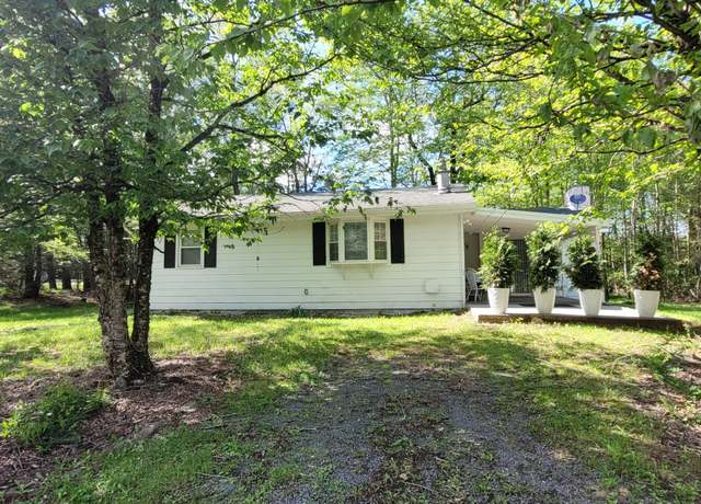Property at 7 Holiday Ct, Albrightsville, PA 18210, 2 beds, 2 baths