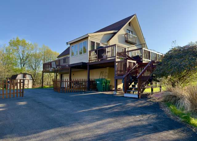 Property at 1244 Glade Dr, Long Pond, PA 18334, 4 beds, 2.5 baths