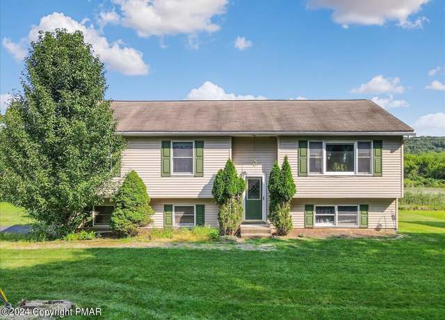 Property at 103 Juniper Ln, East Stroudsburg, PA 18301, 3 beds, 3 baths