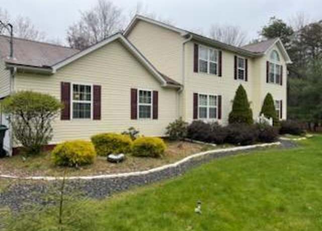 Property at 6322 Laurel Rd, Pocono Summit, PA 18346, 4 beds, 2.5 baths