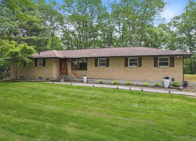 Property at 3106 Janet St, East Stroudsburg, PA 18301, 5 beds, 3 baths