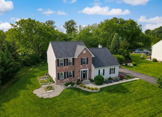 Property at 386 Daniel St, Allentown, PA 18104, 4 beds, 2.5 baths