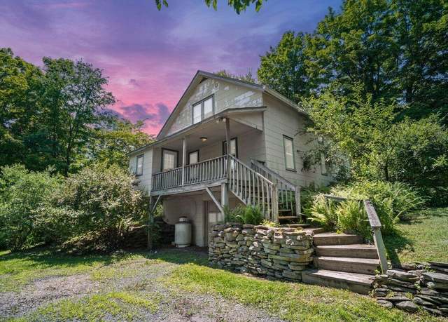 Property at 704 Meander Way, East Stroudsburg, PA 18302, 3 beds, 2 baths
