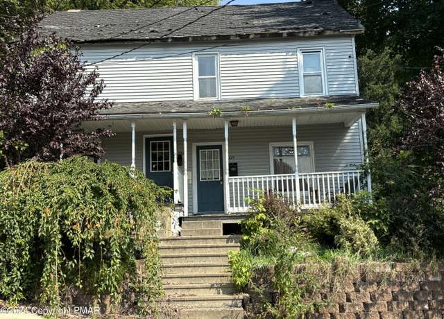 Property at 323 S Northampton St, Bangor, PA 18013, 6 beds, 2 baths