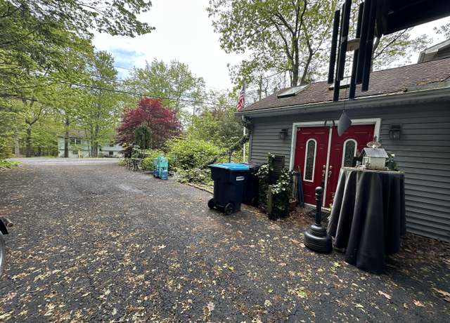 Property at 152 Fairview Ave, Mount Pocono, PA 18344, 3 beds, 2 baths