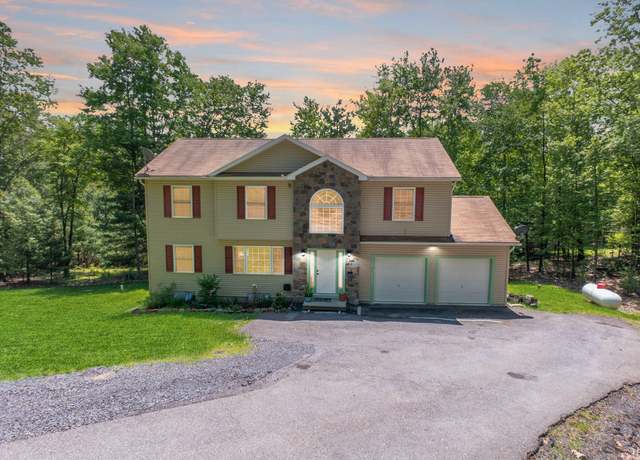 Property at 59 Coach Rd, Stroudsburg, PA 18360, 4 beds, 2.5 baths