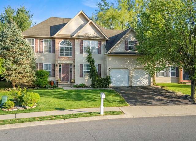 Property at 420 Highlands Blvd, Easton, PA 18042, 4 beds, 2.5 baths