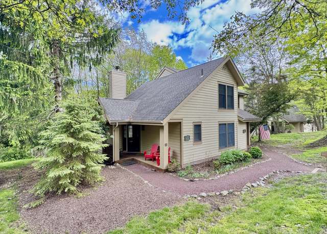 Property at 422 Oak Ct, Tannersville, PA 18372, 2 beds, 2 baths