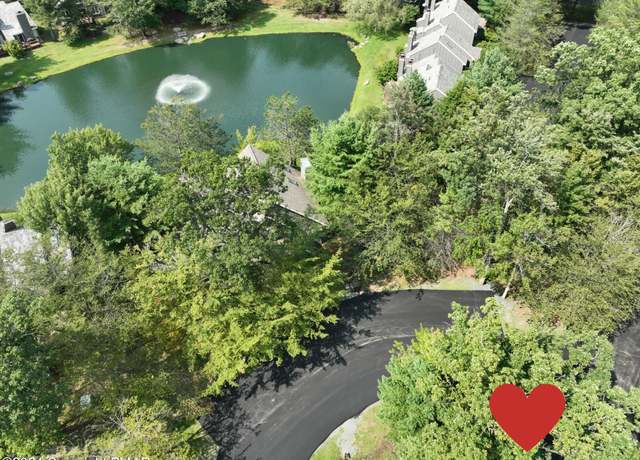 Property at 10 Slalom Rd, Lake Harmony, PA 18624, 1 bed, 1.5 baths