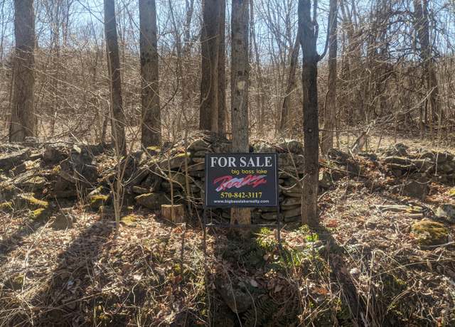 Property at 7 Maple Grove Rd, Moscow, PA 18444