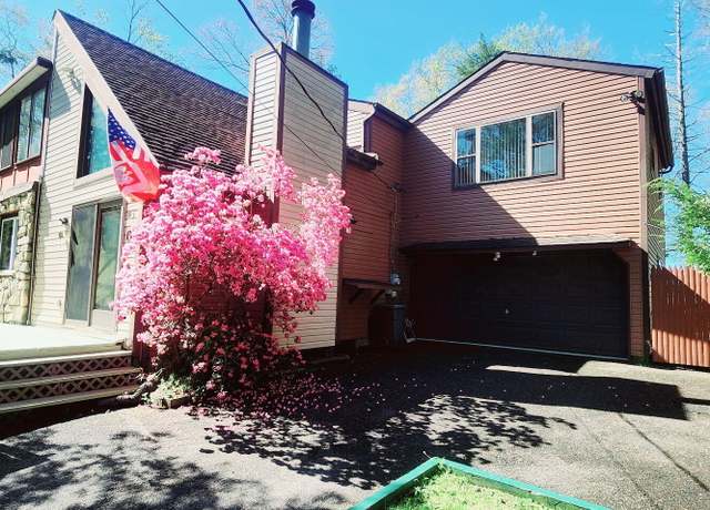 Property at 19 Big Pine Dr Dr, Albrightsville, PA 18210, 4 beds, 3 baths