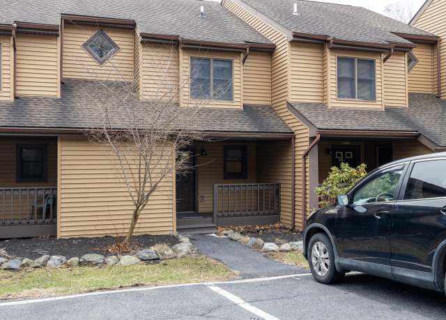 Property at 43C Sky View Cir, East Stroudsburg, PA 18302, 2 beds, 3.5 baths