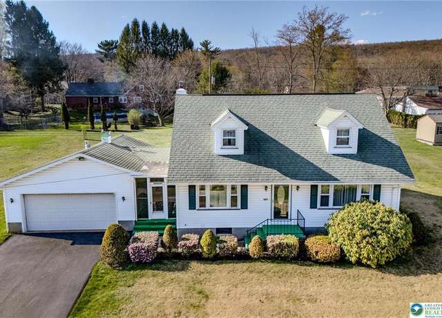 Property at 829 E Main St, Weatherly, PA 18255, 3 beds, 2.5 baths