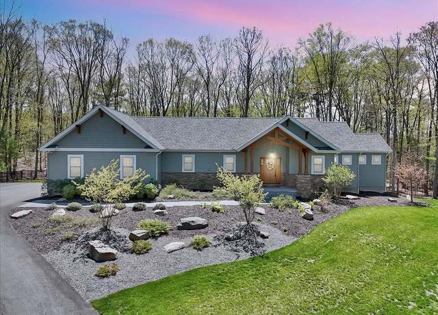 Property at 352 Joanne Ct, Bartonsville, PA 18321, 3 beds, 2.5 baths