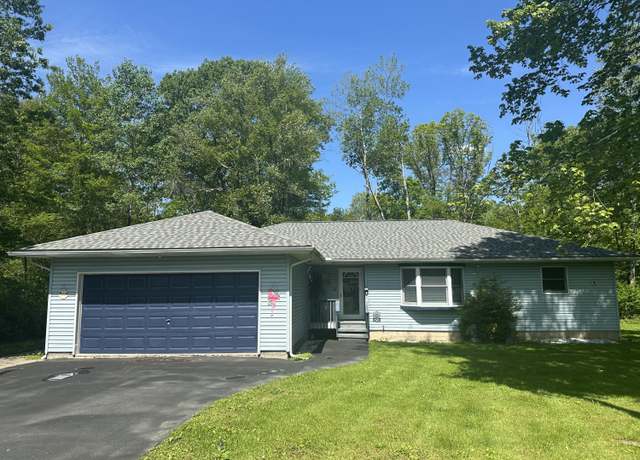 Property at 5238 Mountain View Dr, Stroudsburg, PA 18360, 3 beds, 2.5 baths