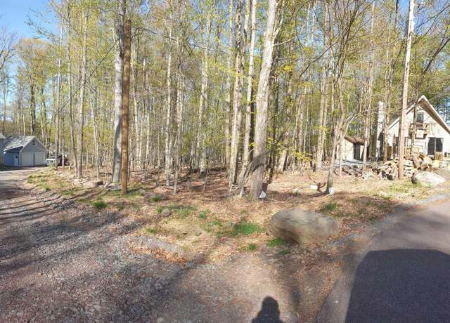 Property at 3177 Avoy Pl, Lake Ariel, PA 18436