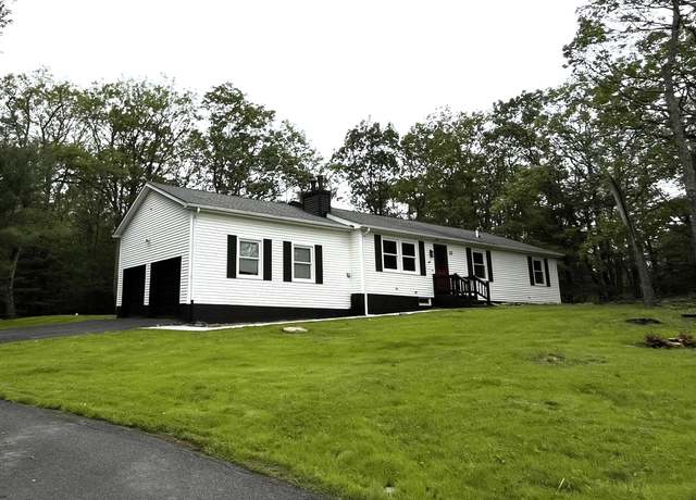 Property at 3015 Mountain Ter, Stroudsburg, PA 18360, 4 beds, 2 baths