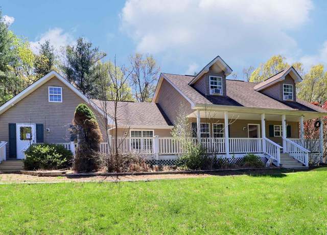 Property at 316 White Pine Dr, Stroudsburg, PA 18360, 5 beds, 3.5 baths