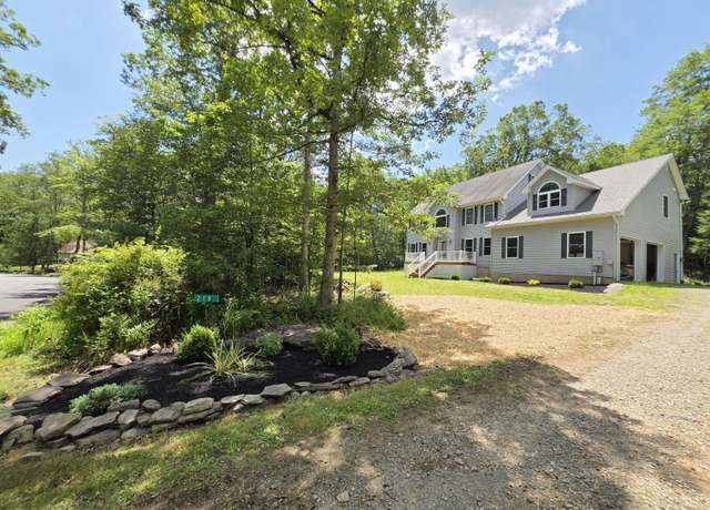 Property at 210 Grouse Run, Cresco, PA 18326, 5 beds, 2.5 baths
