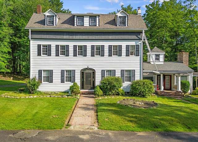 Property at 144/148 Frutchey Dr, East Stroudsburg, PA 18302, 7 beds, 5 baths
