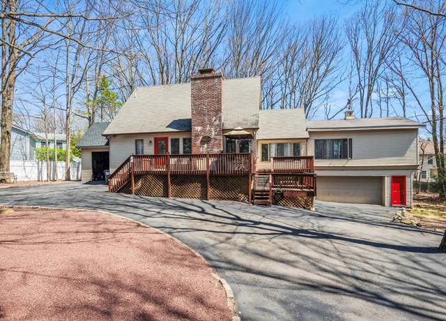 Property at 6 Cobblewood Dr, Mount Pocono, PA 18344, 3 beds, 2 baths