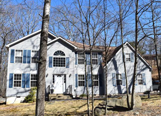 Property at 3441 Crestwood Dr, East Stroudsburg, PA 18301, 4 beds, 2.5 baths