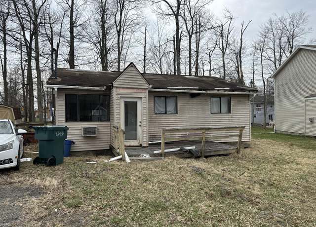 Property at 6337 Ventnor Dr, Tobyhanna, PA 18466, 3 beds, 1 bath