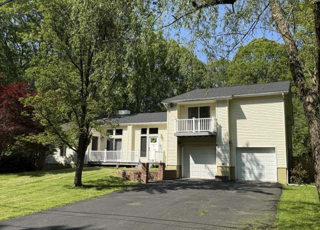 Property at 12044 Maplewood Dr, East Stroudsburg, PA 18302, 5 beds, 3.5 baths