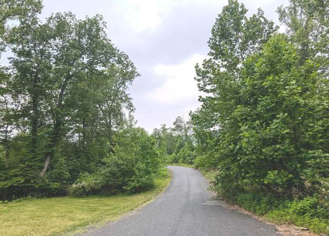 Property at 211 Ravens Nest Rd, Stroudsburg, PA 18360