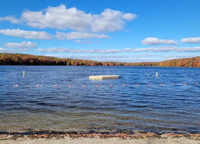 Property at 118 State Park Dr, Gouldsboro, PA 18424