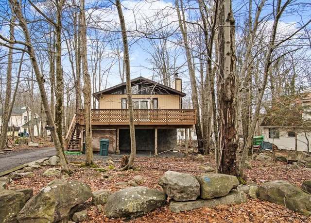 Property at 8062 Red Squirrel Dr, Tobyhanna, PA 18466, 2 beds, 1 bath