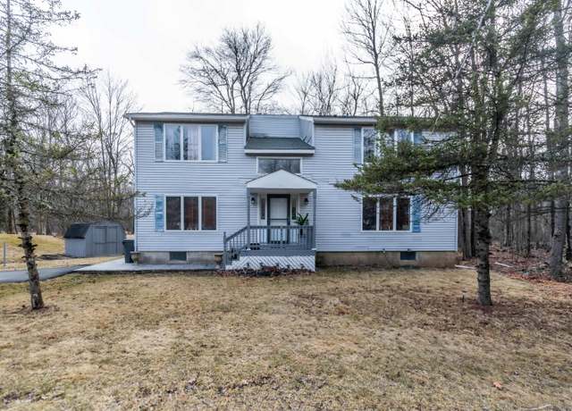 Property at 1102 Lehigh Cir, Tobyhanna, PA 18466, 3 beds, 2.5 baths