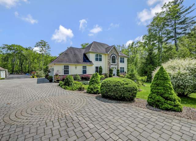 Property at 251 Scenic Dr, Blakeslee, PA 18610, 4 beds, 2.5 baths