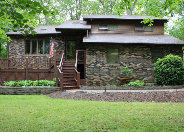 Property at 55 Arbutus Ln, East Stroudsburg, PA 18302, 3 beds, 3 baths