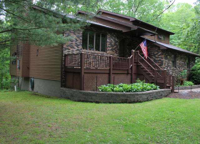 Property at 55 Arbutus Ln, East Stroudsburg, PA 18302, 4 beds, 3 baths