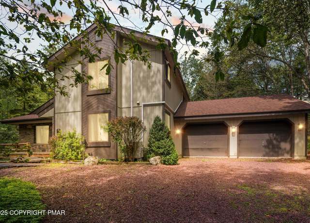Property at 5425 Woodland Ave, Pocono Pines, PA 18350, 3 beds, 2 baths