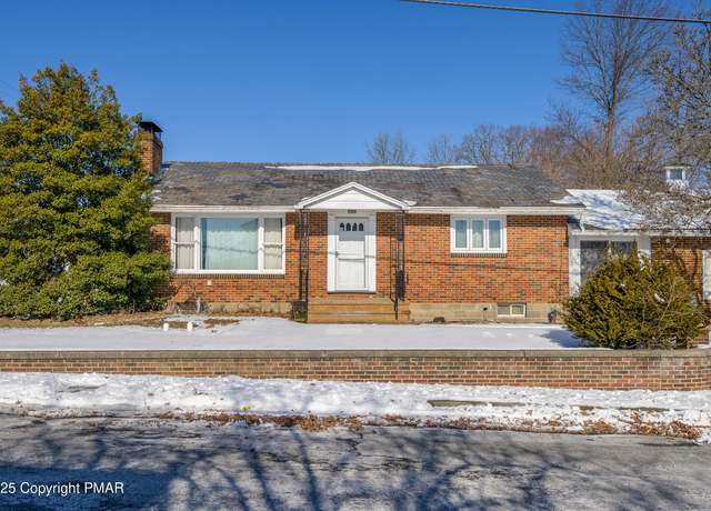 Property at 303 N 9th St, Bangor, PA 18013, 3 beds, 2 baths