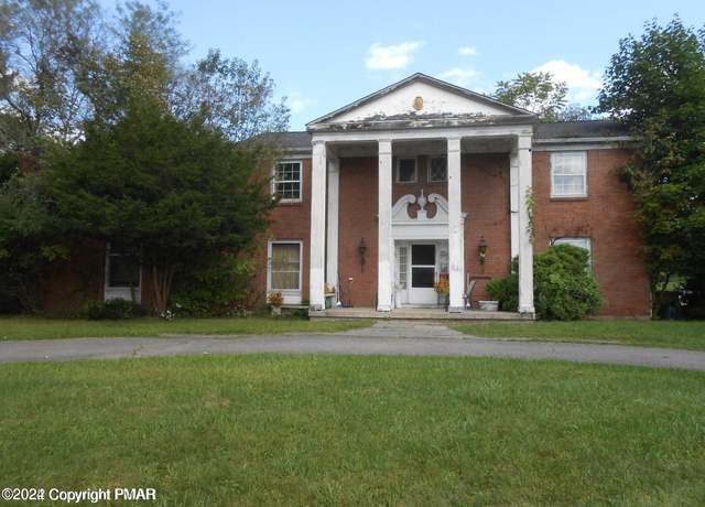 Property at 199 Highland Rd, East Stroudsburg, PA 18301, 5 beds, 2.5 baths