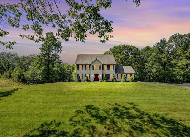 Property at 2322 Southridge Dr, East Stroudsburg, PA 18302, 3 beds, 2.5 baths