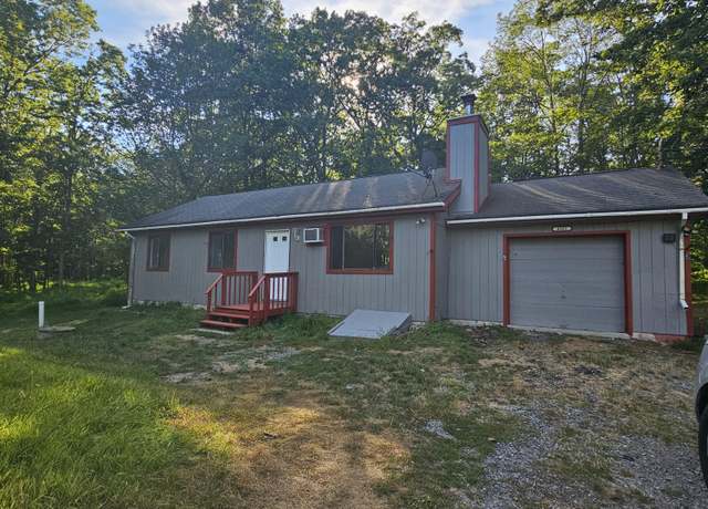 Property at 4165 Pine Ridge Dr, Bushkill, PA 18324, 3 beds, 1 bath