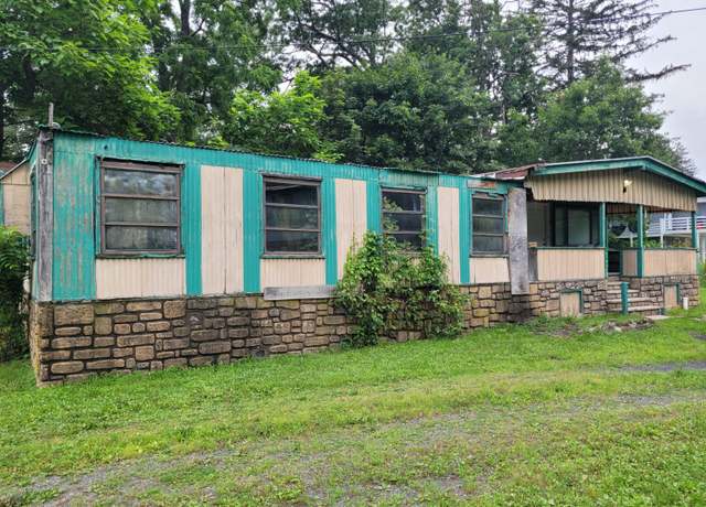 Property at 2192 Kunkletown Rd, Saylorsburg, PA 18353, 2 beds, 2 baths