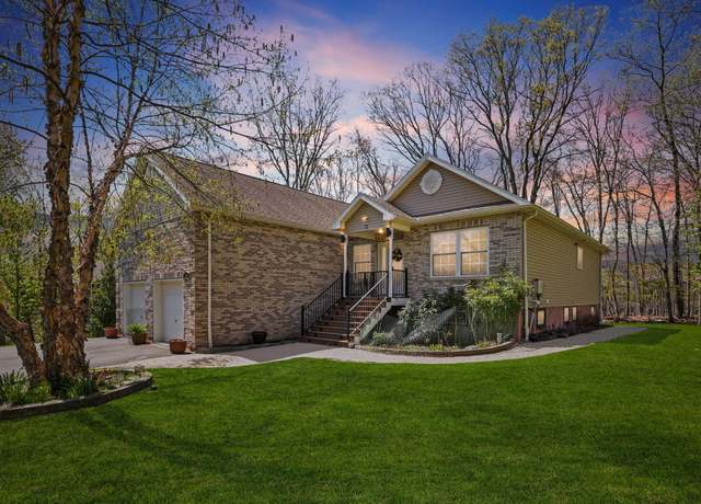 Property at 928 Astilbe Way, East Stroudsburg, PA 18301, 5 beds, 3 baths