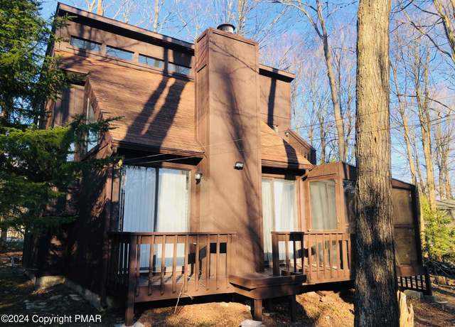 Property at 1148 Country Place Dr, Tobyhanna, PA 18466, 3 beds, 1 bath