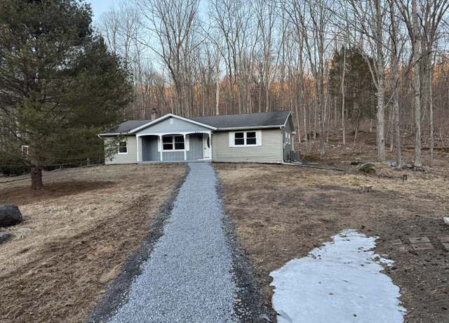 Property at 237 Canal Rd, East Stroudsburg, PA 18302, 3 beds, 2 baths
